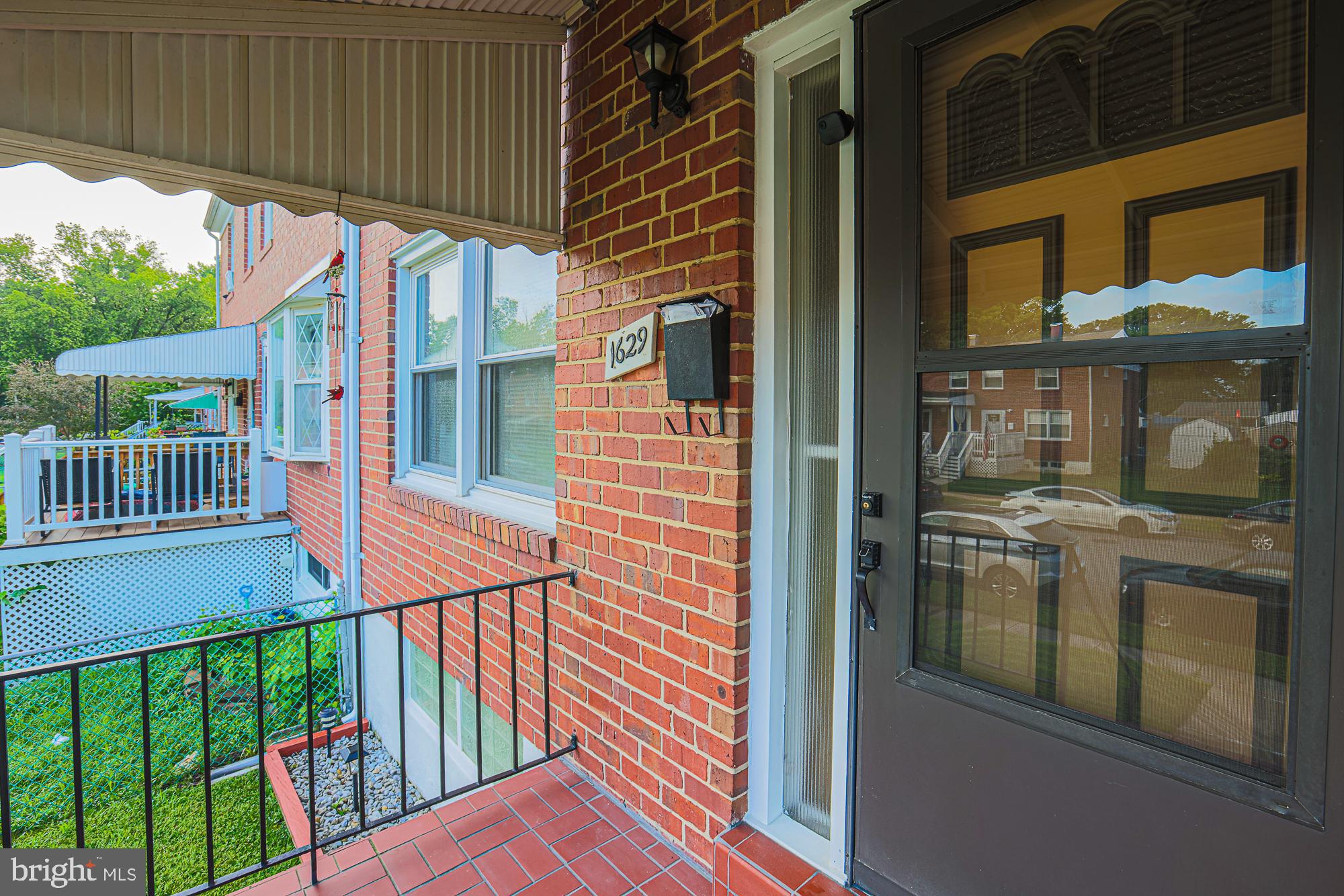 1629 Riverwood Road Baltimore, MD 21221 - Photo 4 of 30 Front Porch