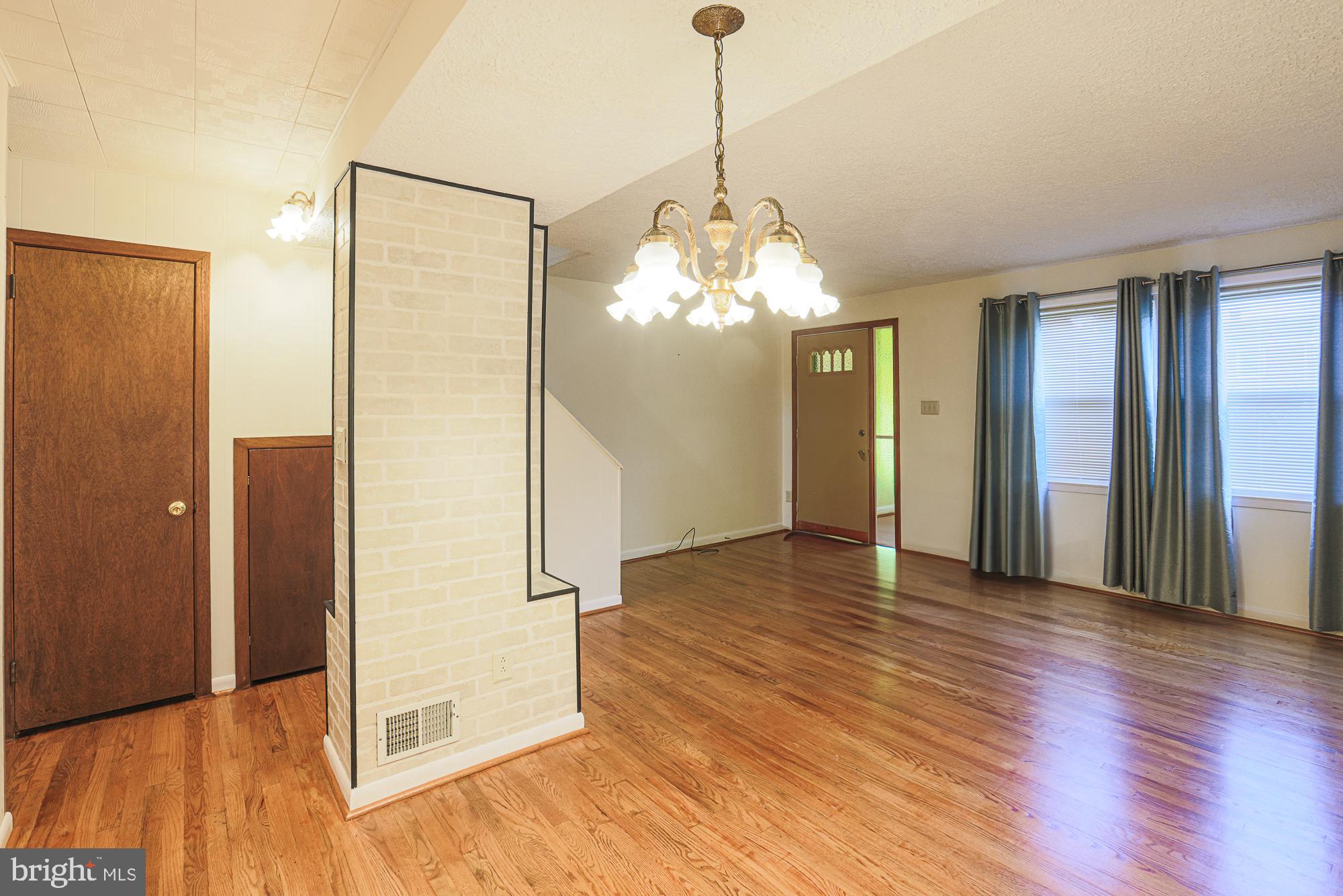 1629 Riverwood Road Baltimore, MD 21221 - Photo 8 of 30 Dining Room
