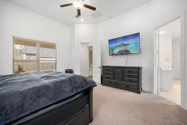 $810,000 | 1021 Lakemont Bend Lane, Pinehurst, TX 77362