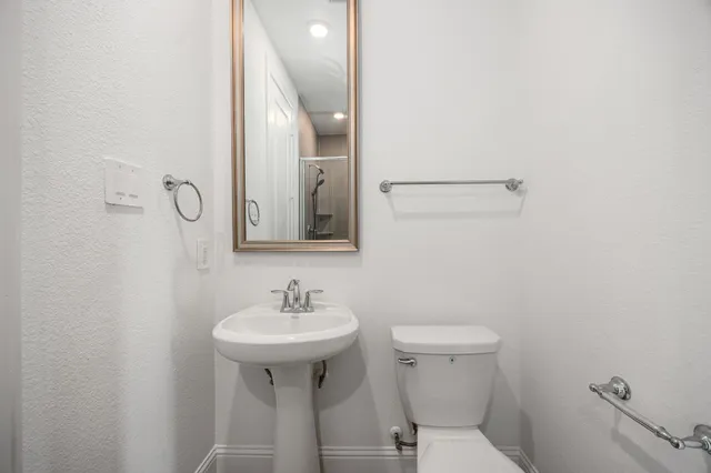 $810,000 | 1021 Lakemont Bend Lane, Pinehurst, TX 77362