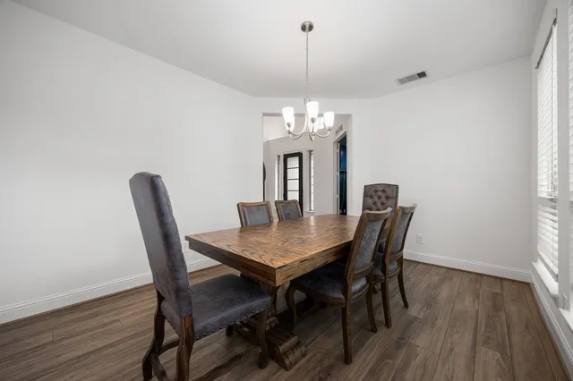 $810,000 | 1021 Lakemont Bend Lane, Pinehurst, TX 77362