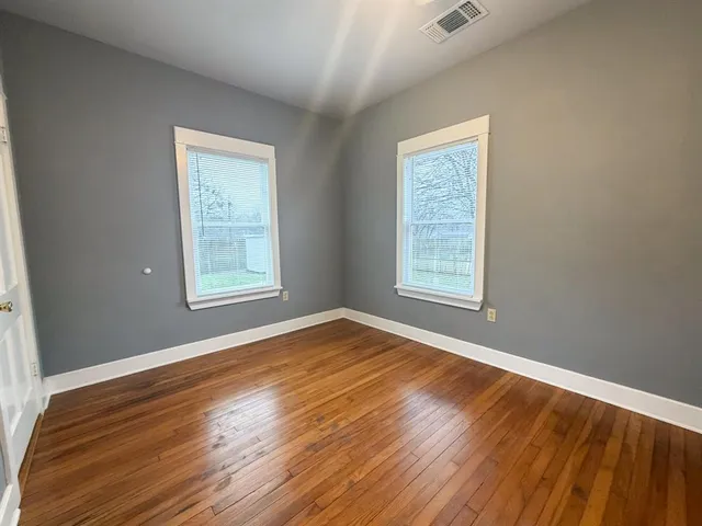 $1,595 | 310 East Parks Avenue, Waxahachie, TX 75165