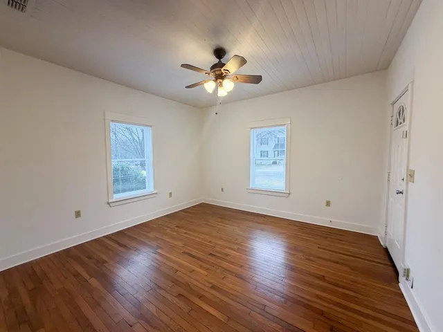 $1,595 | 310 East Parks Avenue, Waxahachie, TX 75165