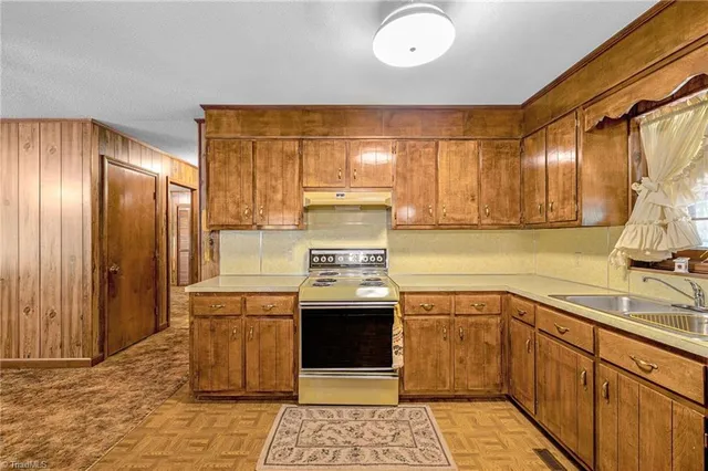 $369,900 | 180 Mountain Valley Drive, Eden, NC 27288