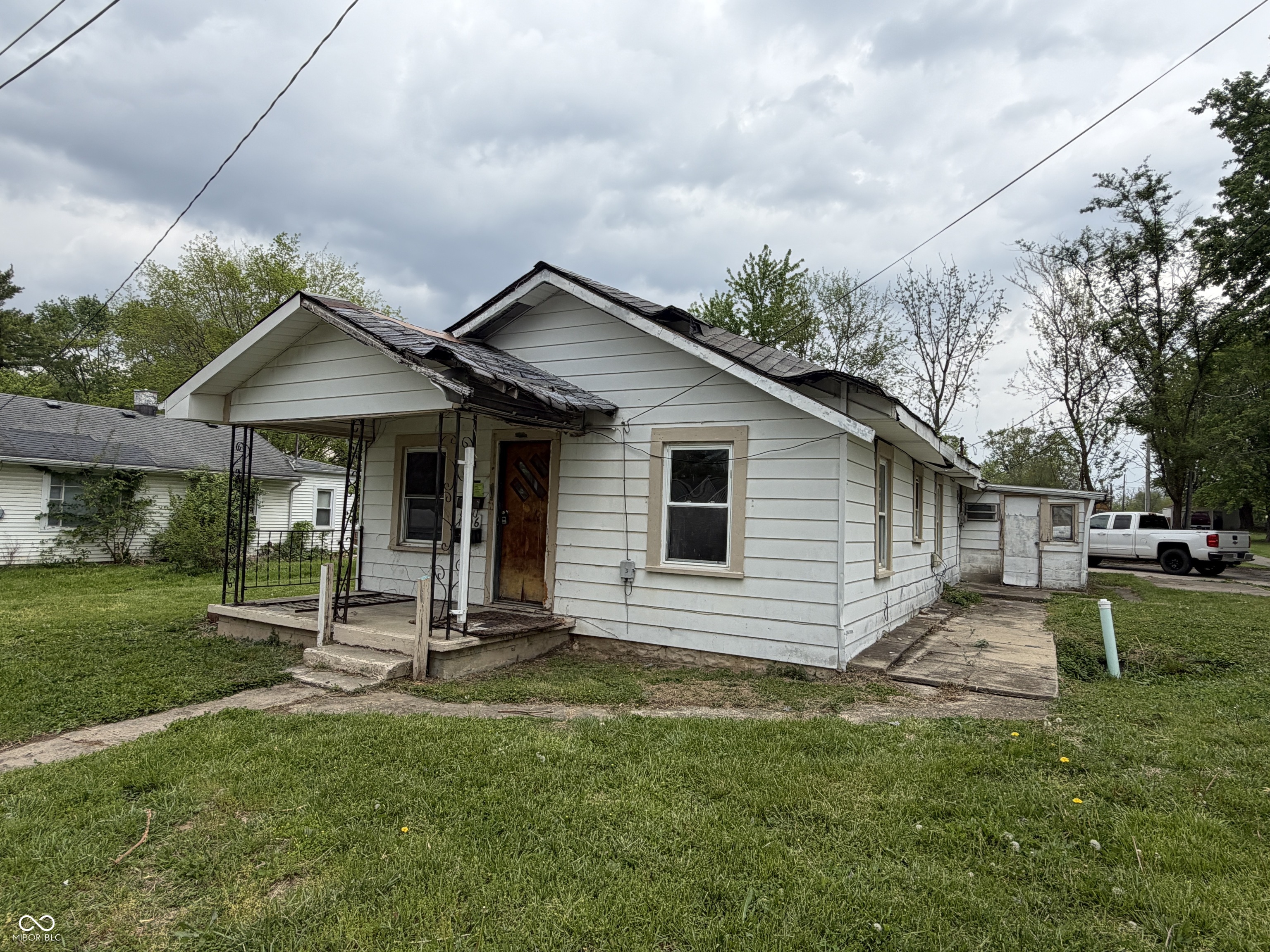 1206 East 37th Street Anderson, IN 46013 - Photo 1 of 19