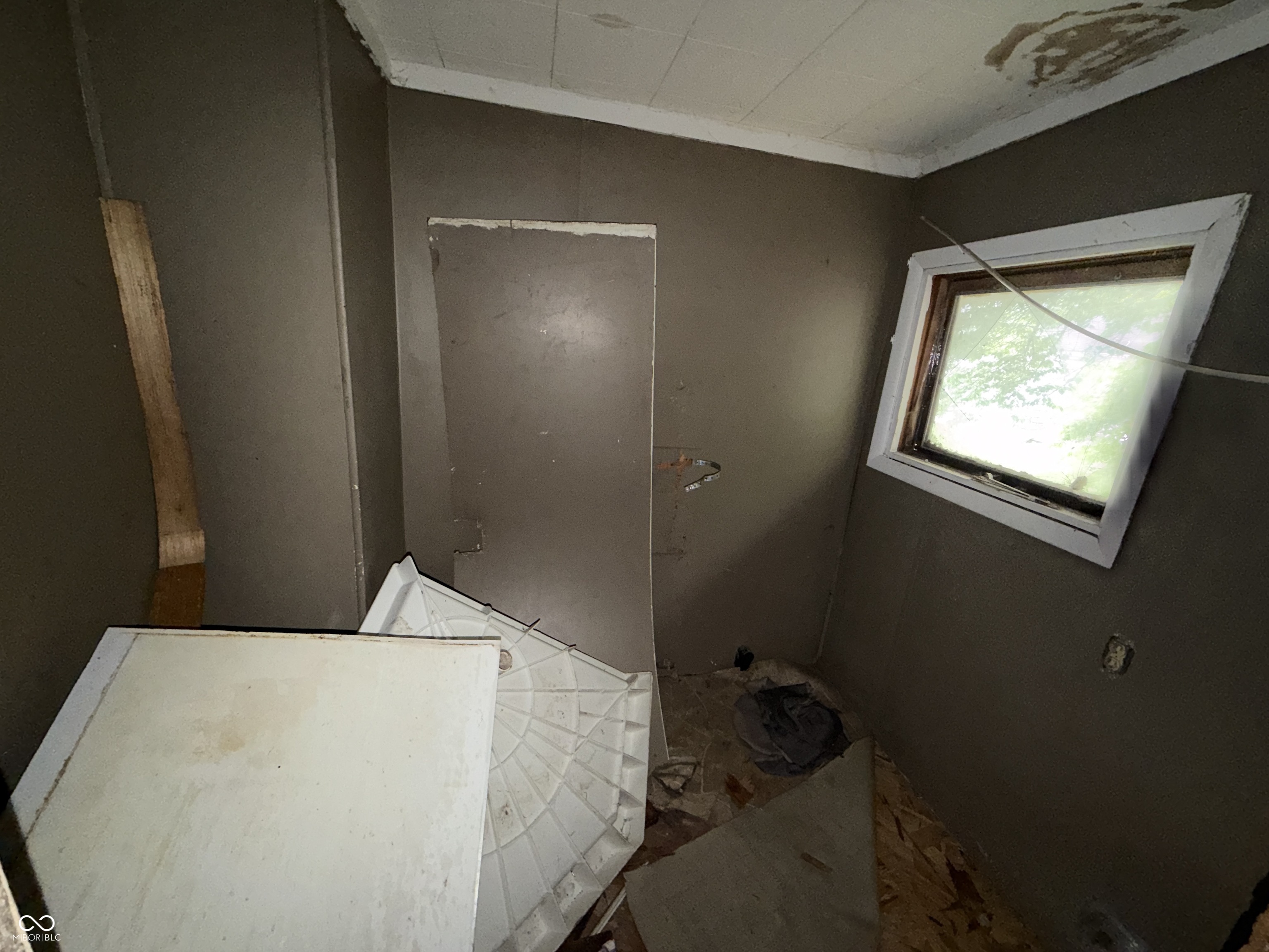 1206 East 37th Street Anderson, IN 46013 - Photo 15 of 19