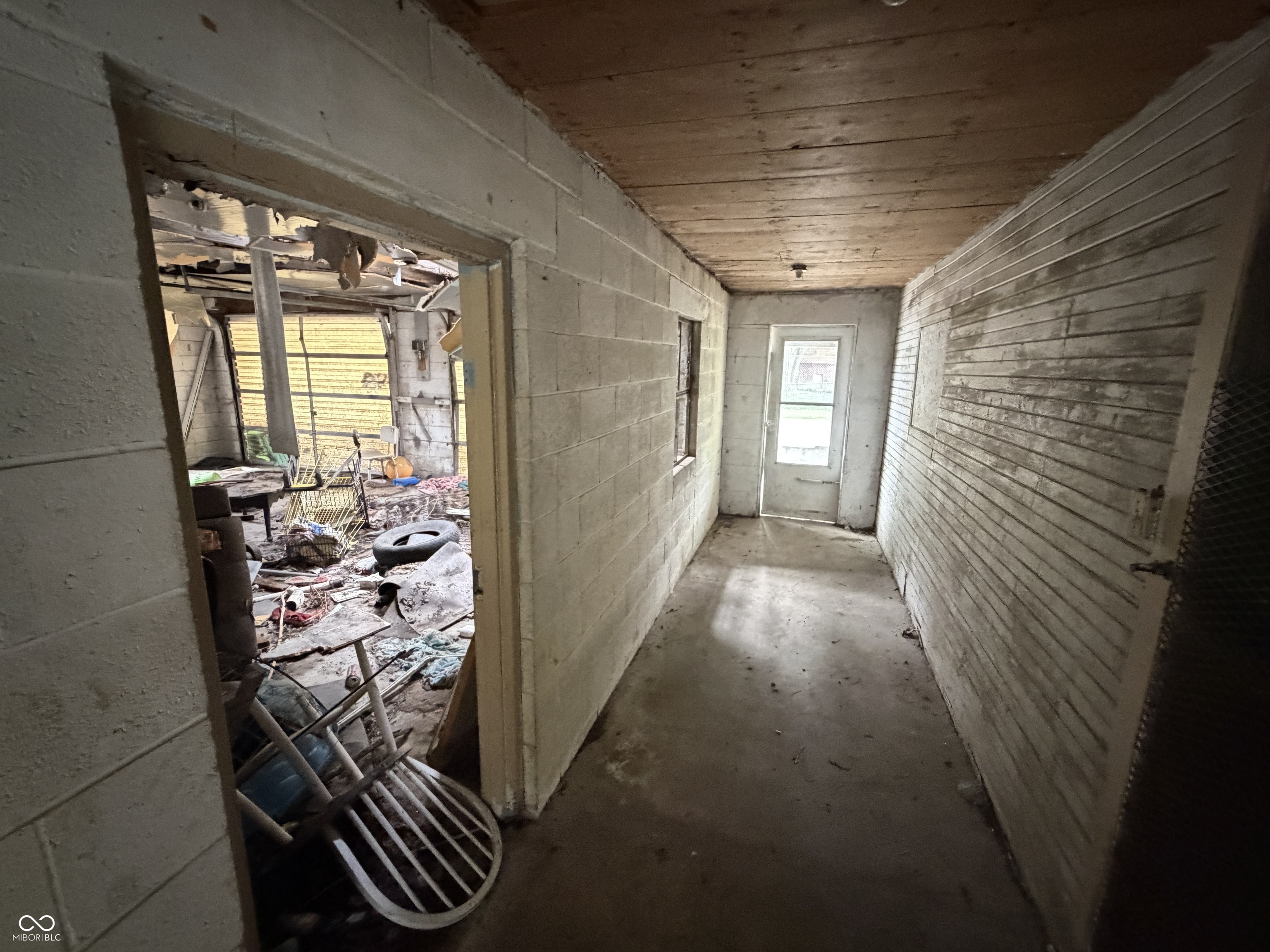 1206 East 37th Street Anderson, IN 46013 - Photo 4 of 19
