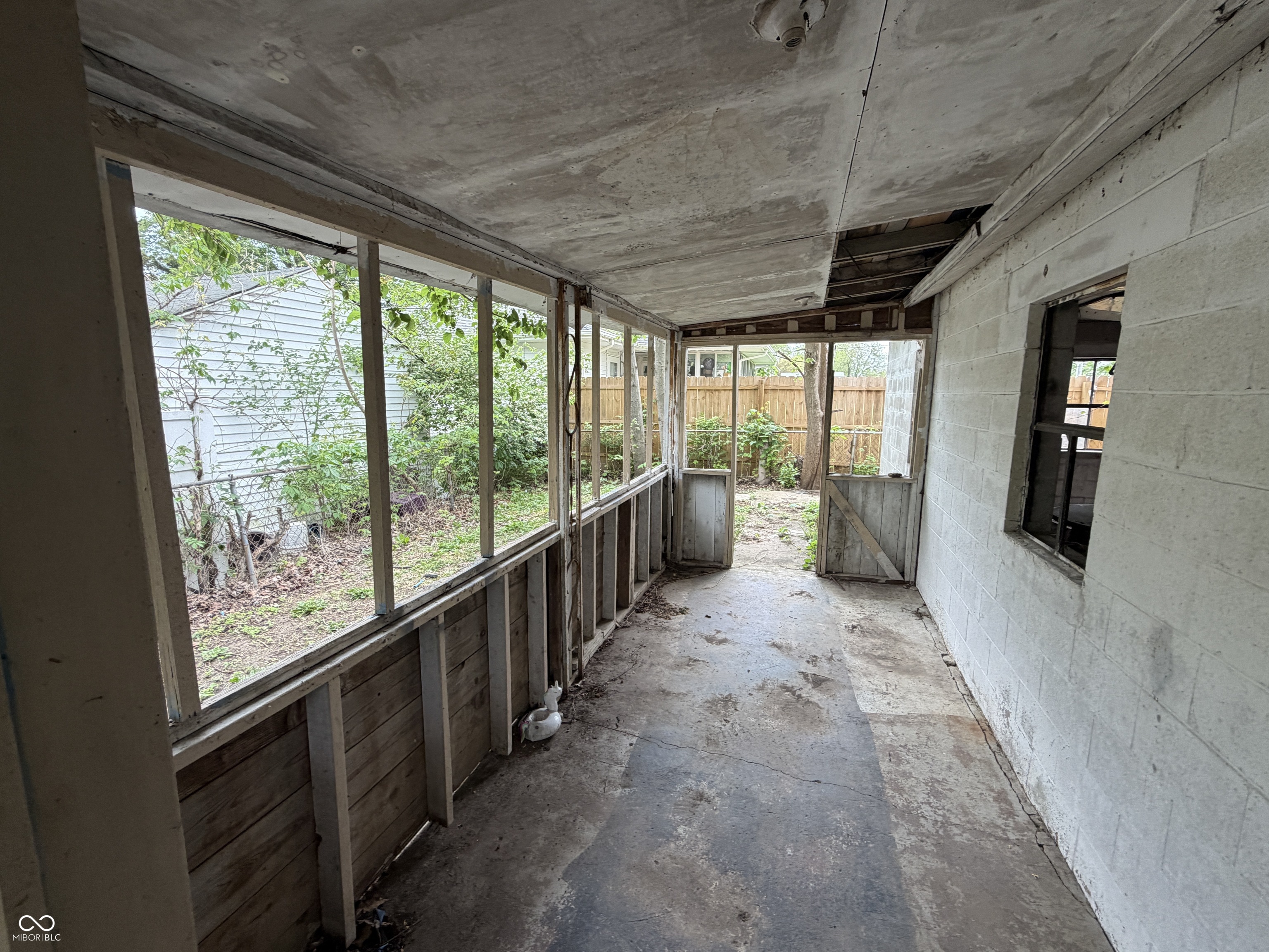 1206 East 37th Street Anderson, IN 46013 - Photo 6 of 19