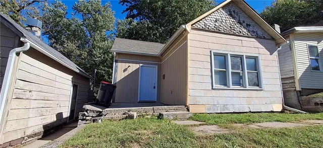 $850 | 1317 North 15th Street, St. Joseph, MO 64501