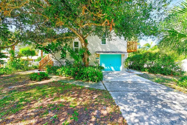 $535,000 | 104 South Mayo Street, Crystal Beach, FL 34683