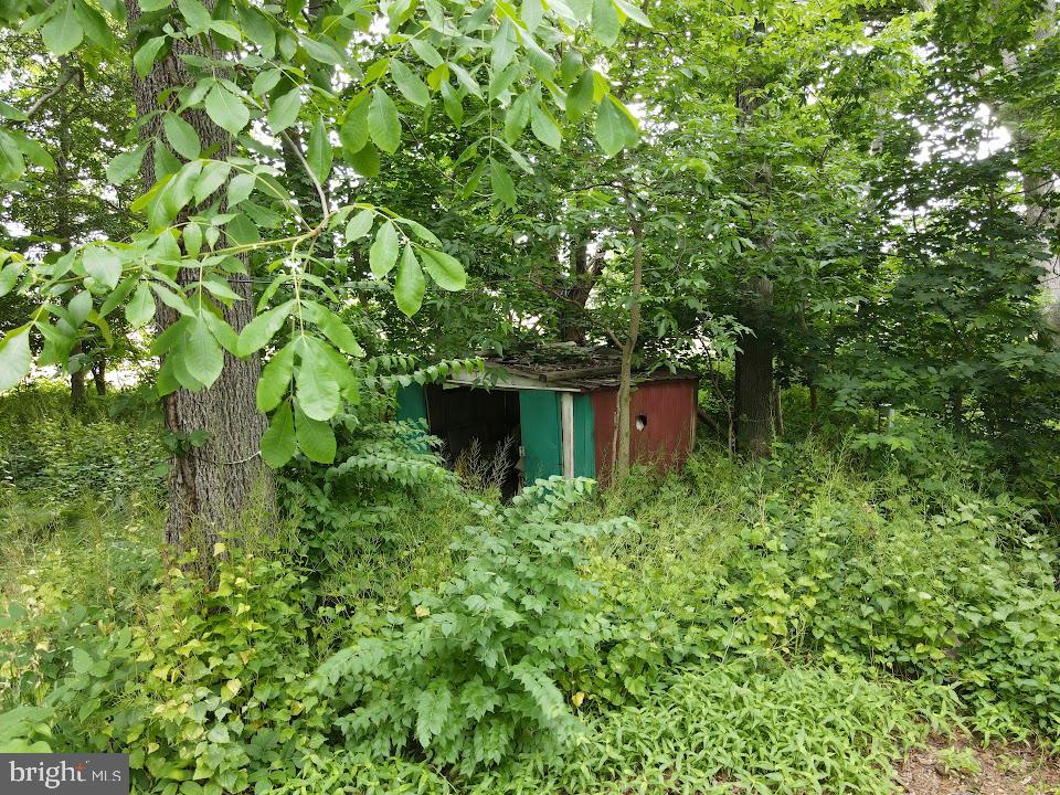 1733 Lancaster Road Manheim, PA 17545 - Photo 22 of 22 a view of a garden