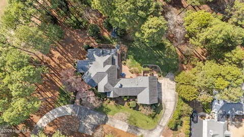 $1,250,000 | 32 Glenbarr Court, Pinehurst, NC 28374
