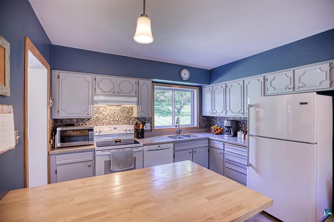 2425 Branch Street Duluth, MN 55812 - Photo 4 of 32 Gallery Image 4
