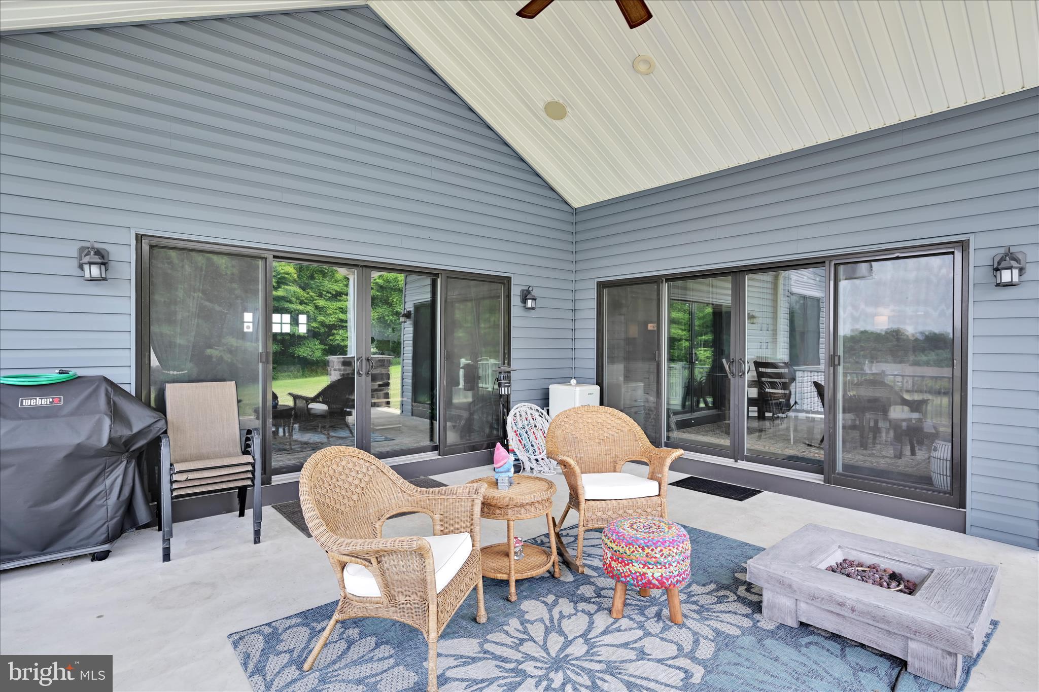 410 Walnuttown Road Fleetwood, PA 19522 - Photo 11 of 60 Back Patio