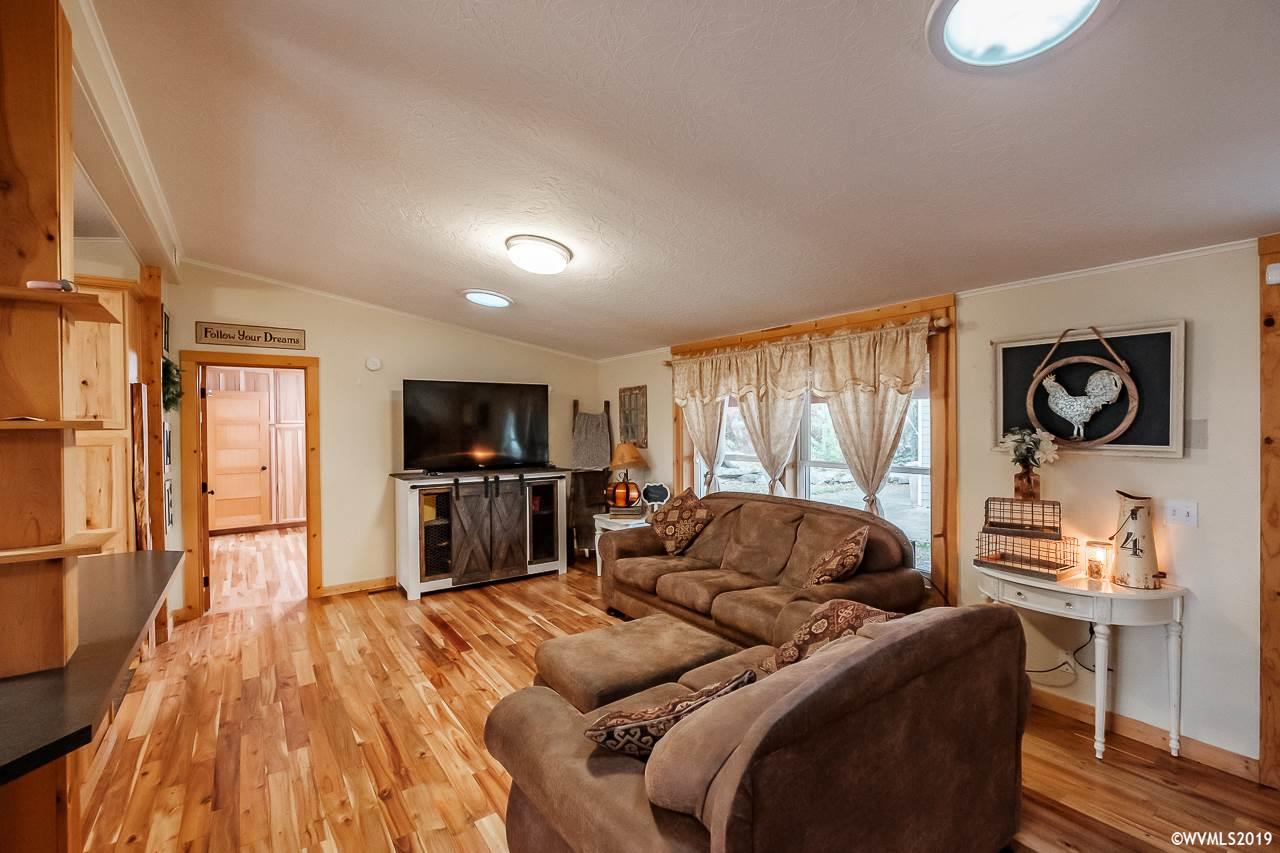 35687 Ebenger Street Southwest Albany, OR 97321 - Photo 13 of 38 Gallery Image 13
