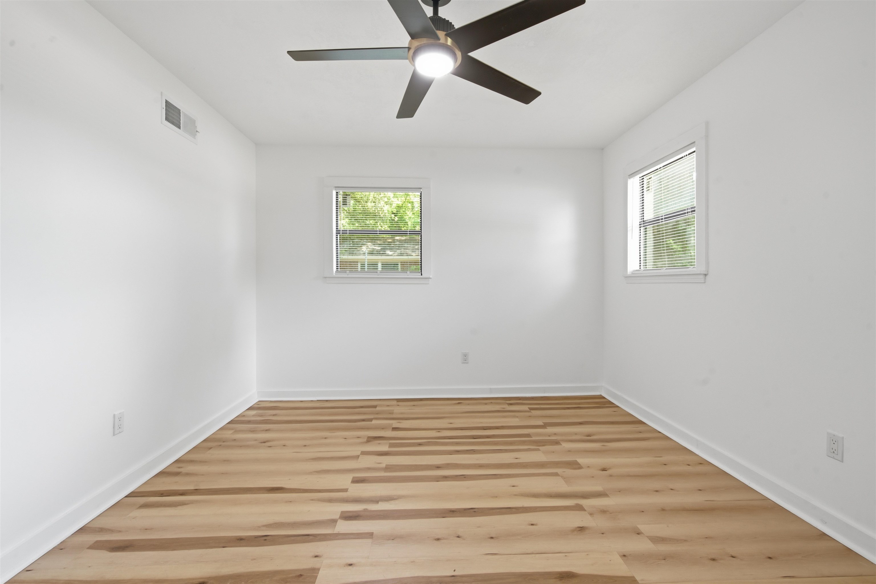 1107 West Raines Road Memphis, TN 38109 - Photo 10 of 13