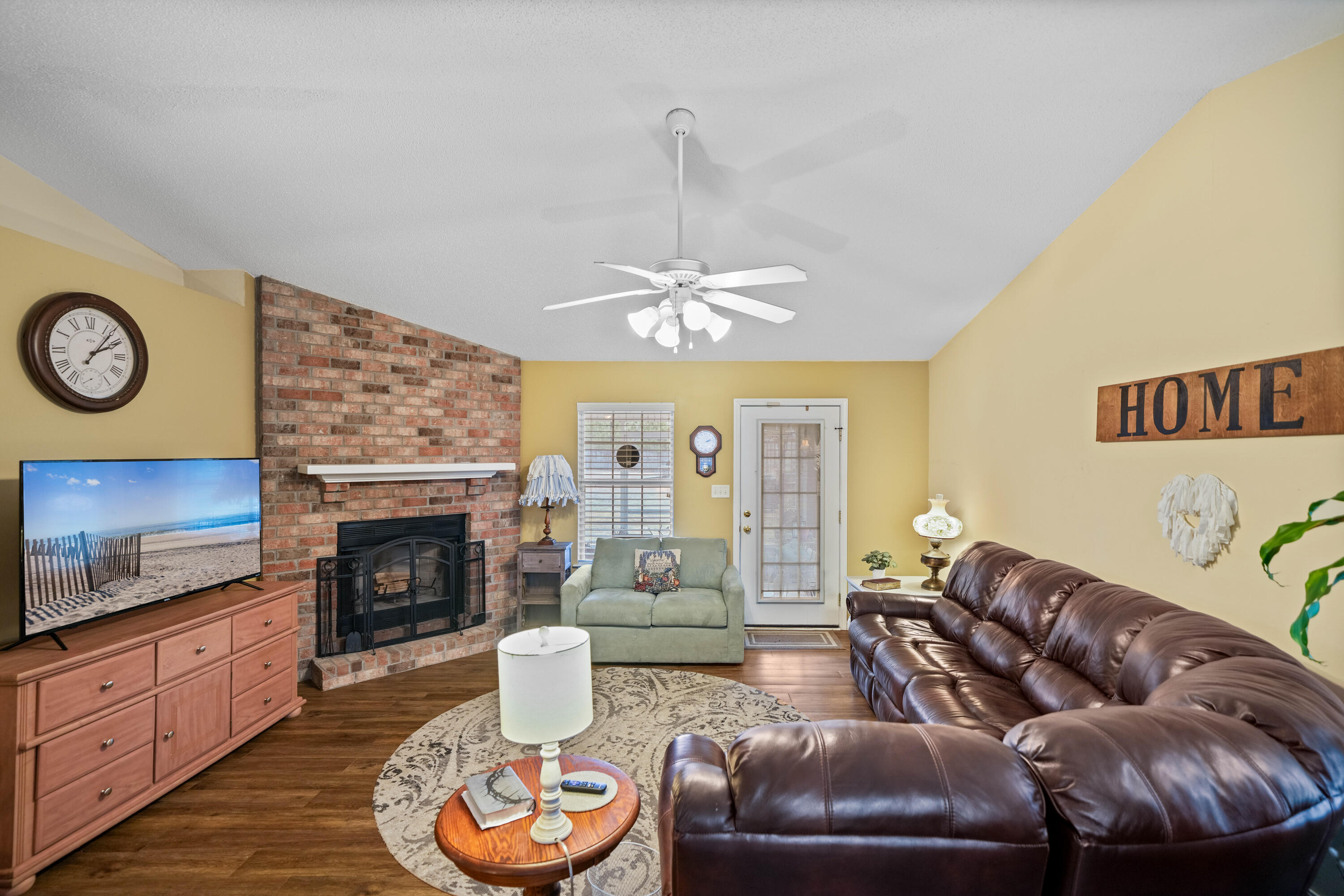 5315 10 Point Drive Crestview, FL 32539 - Photo 6 of 32 DSC04057