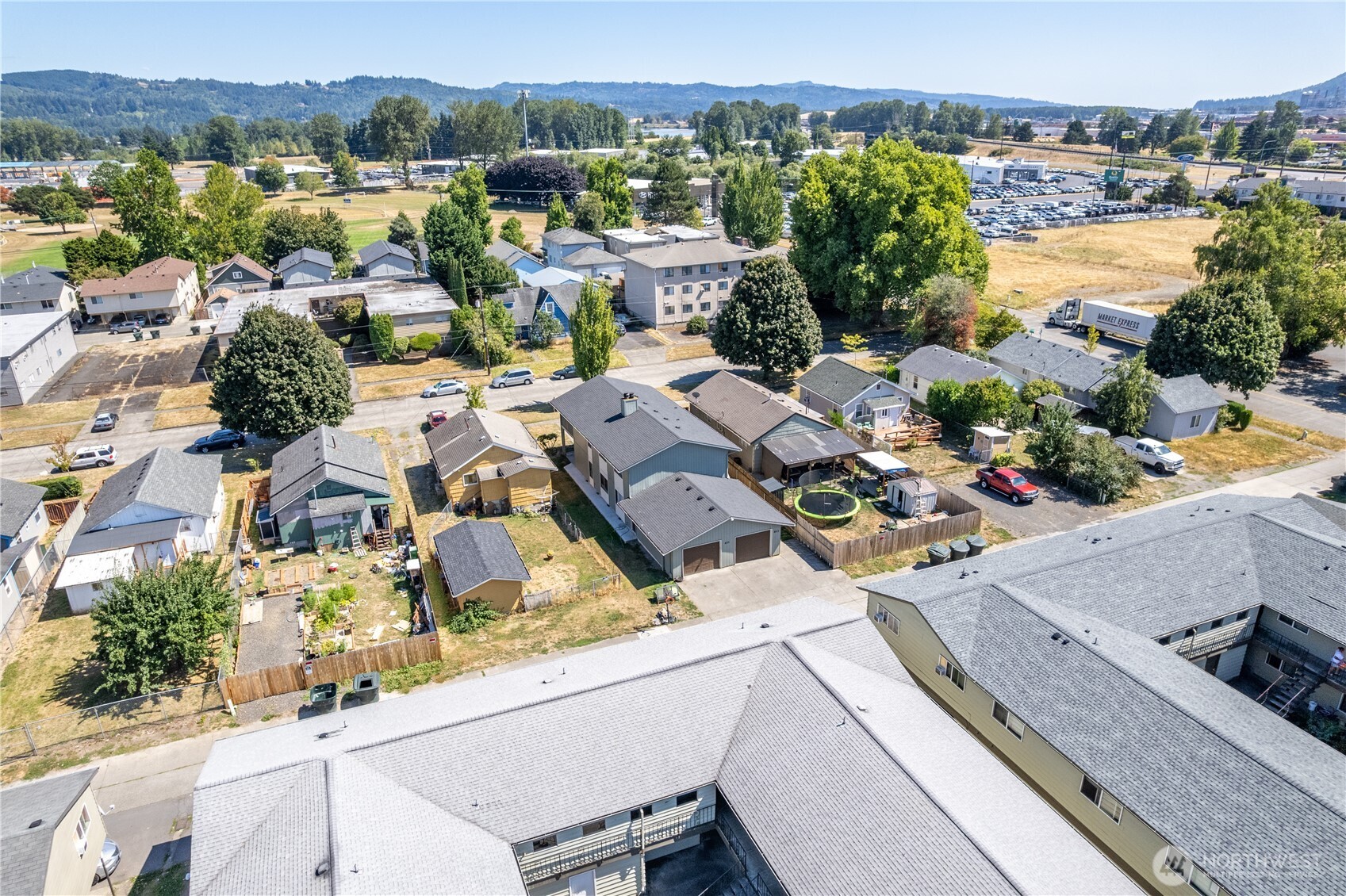 823 8th Avenue Longview, WA 98632 - Photo 13 of 18 a view of city from terrace