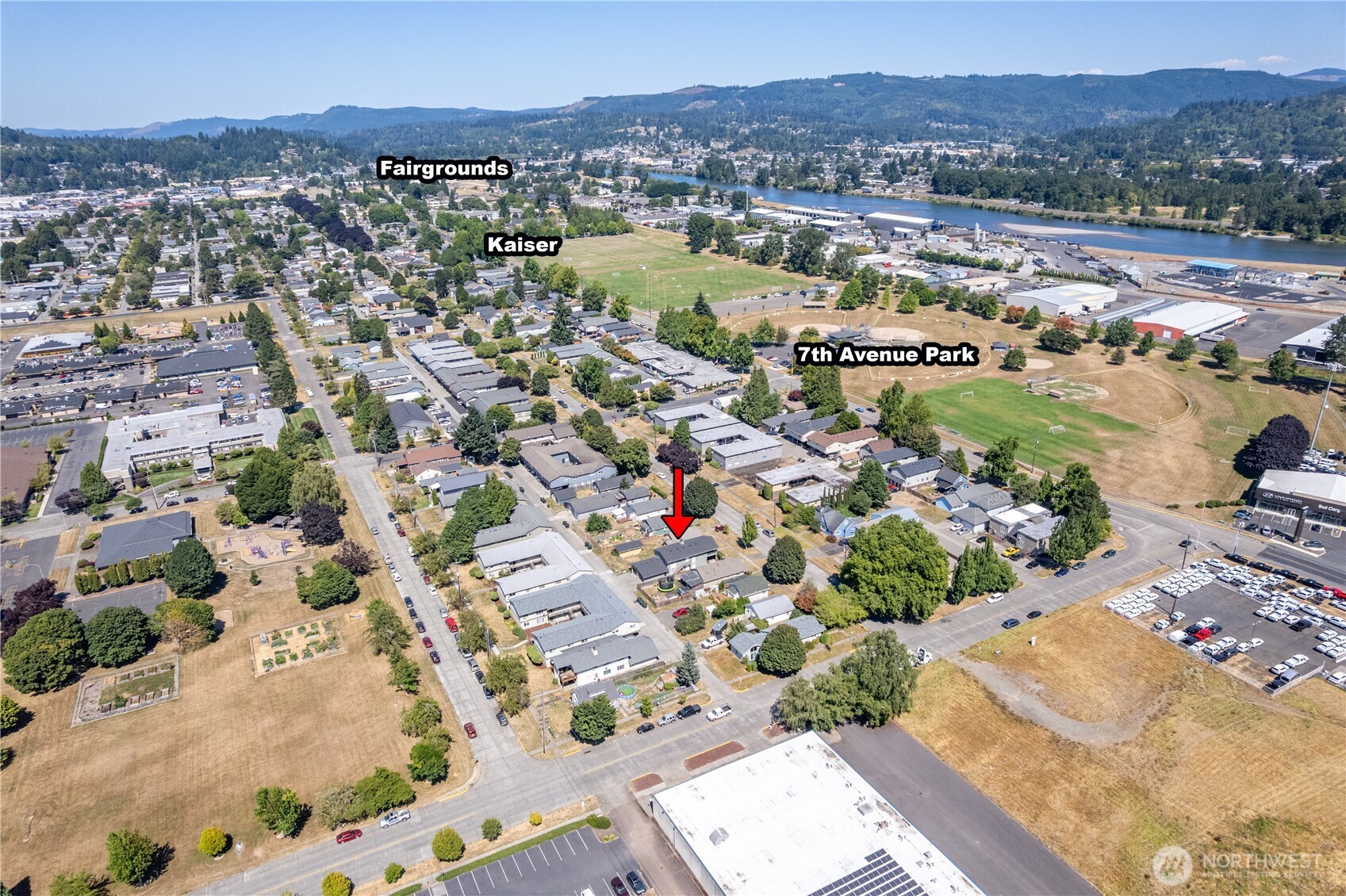 823 8th Avenue Longview, WA 98632 - Photo 17 of 18 an aerial view of residential house with outdoor space