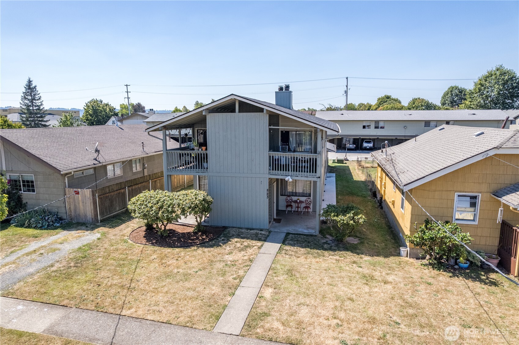 823 8th Avenue Longview, WA 98632 - Photo 9 of 18 a front view of a house with a yard