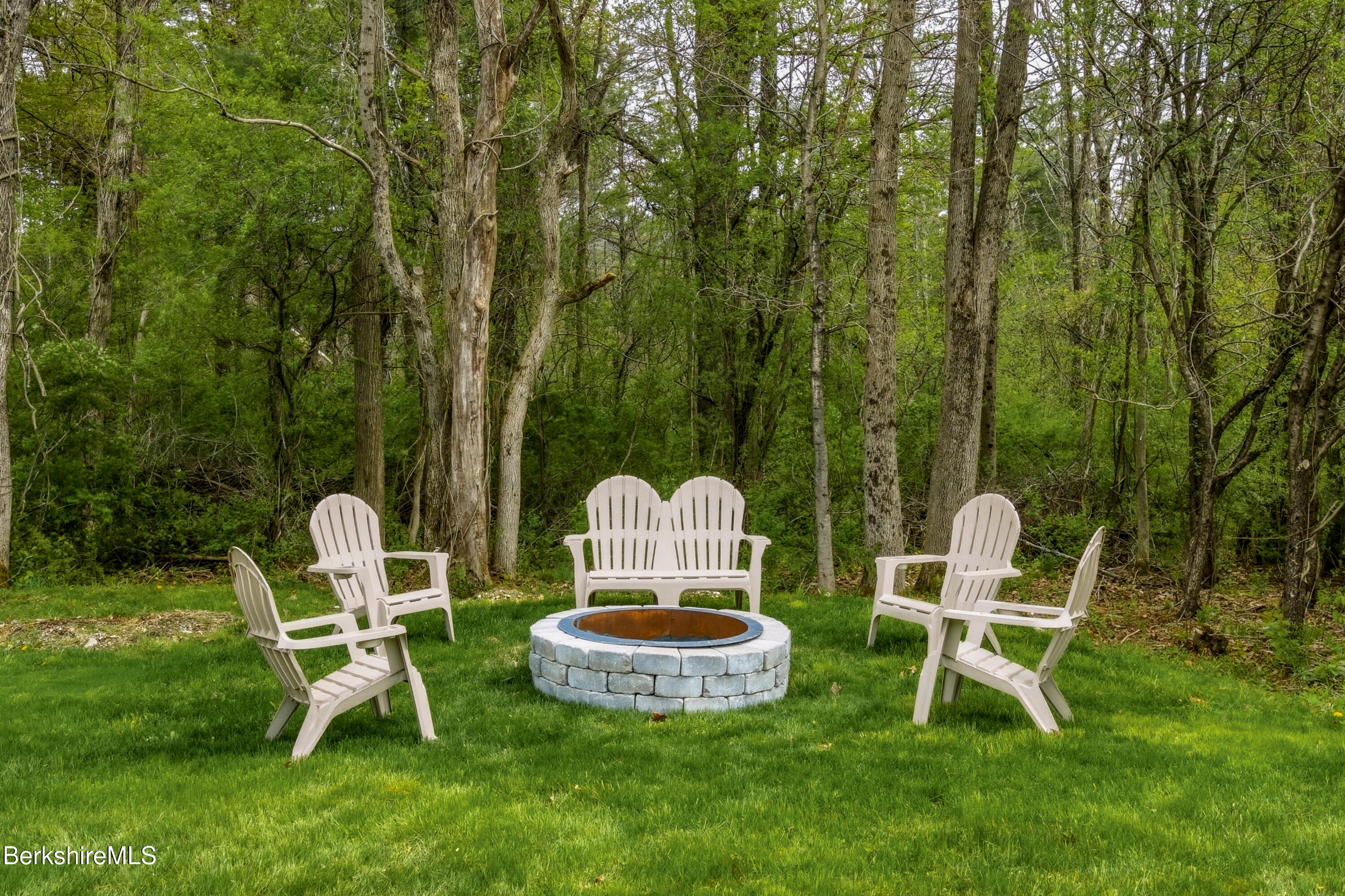 14 County Court Pittsfield, MA 01201 - Photo 58 of 60 FIrepit