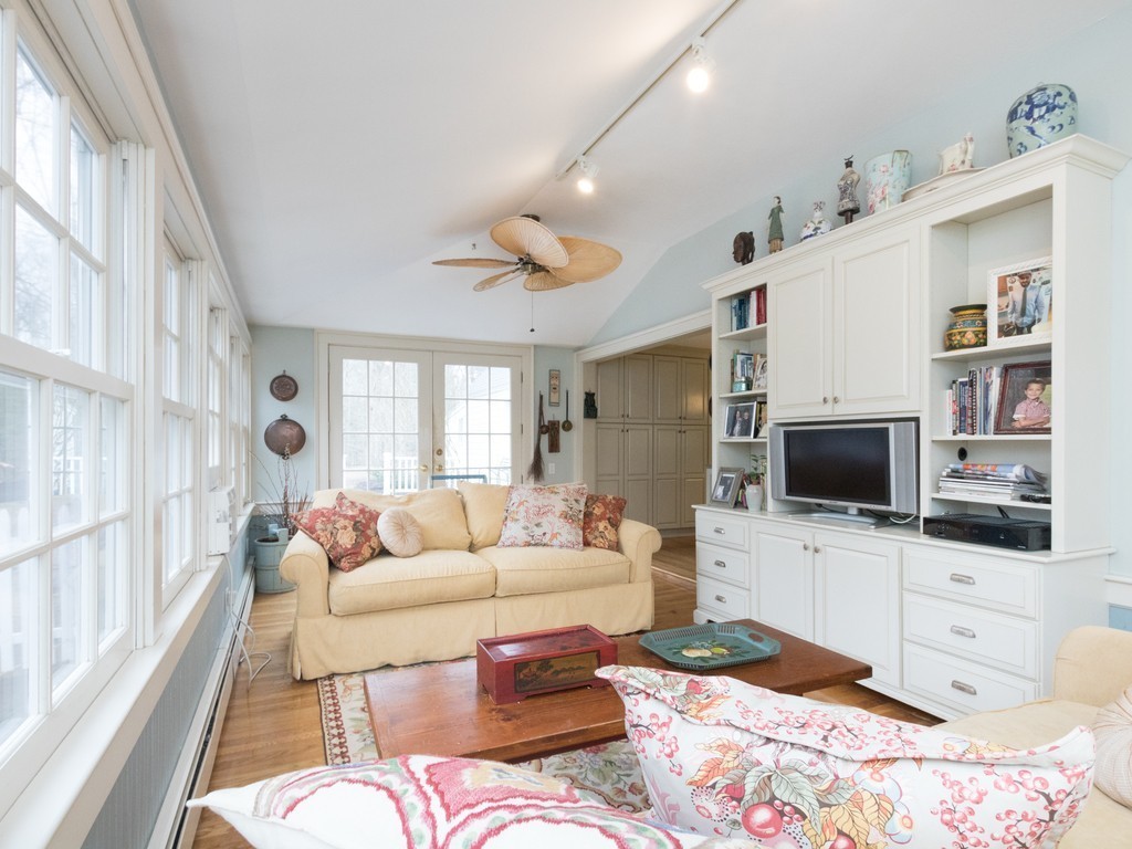 25 Concord Road Wayland, MA 01778 - Photo 6 of 30