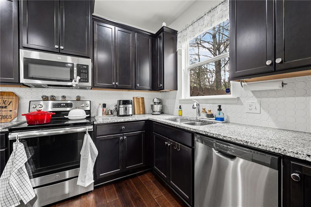5044 Longview Walk Decatur, GA 30035 - Photo 13 of 39