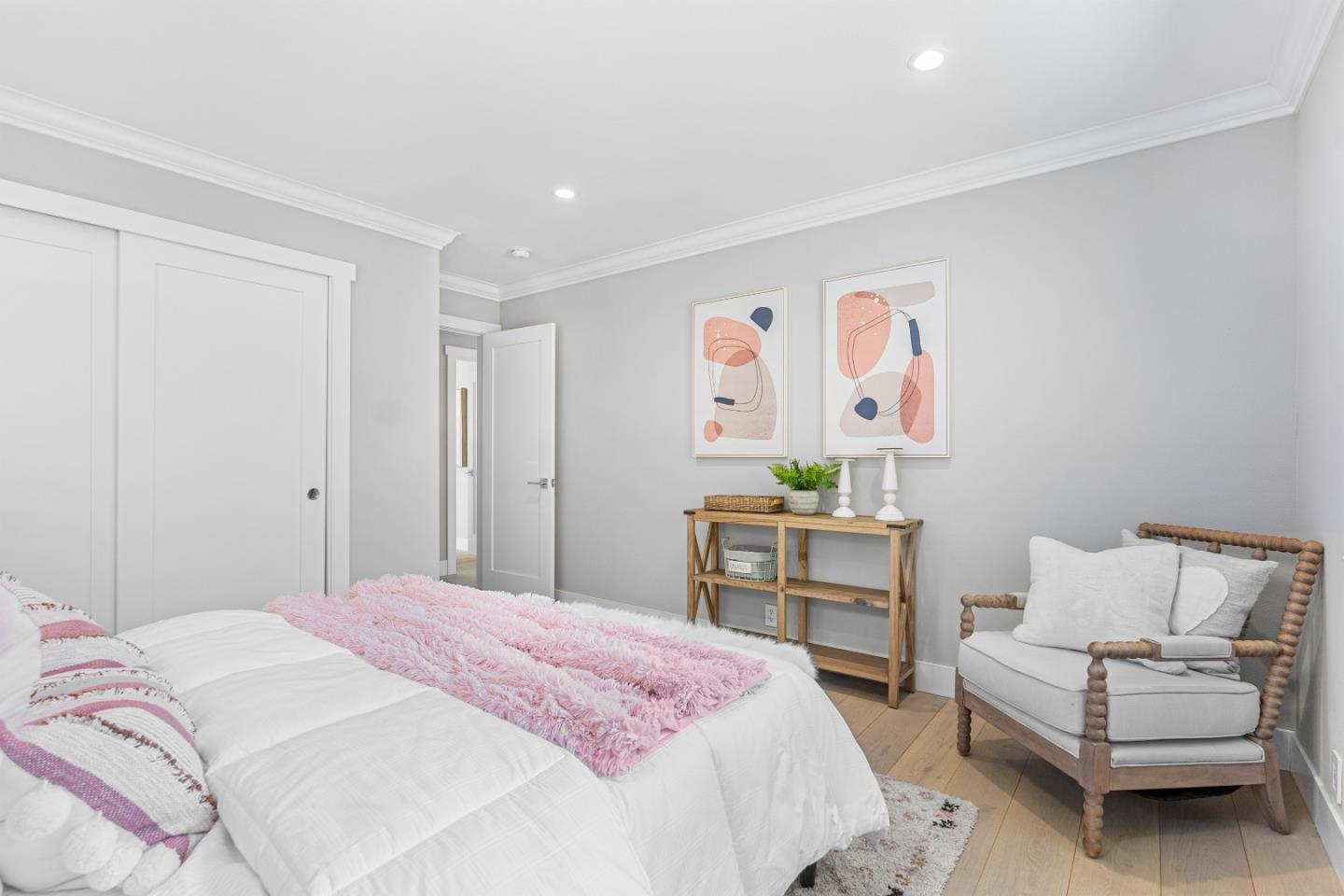 928 Manor Way Los Altos, CA 94024 - Photo 23 of 41 a bedroom with a bed and a couch