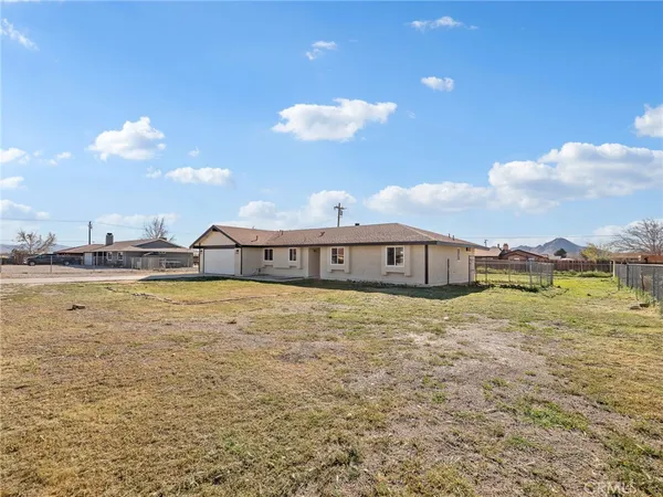 $415,000 | 16548 Quinnault Road, Apple Valley, CA 92307