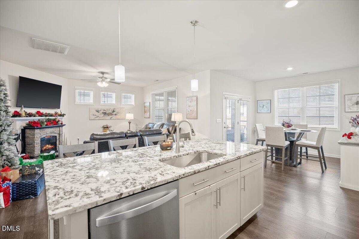 2131 Knight Xing Road Durham, NC 27703 - Photo 6 of 46 KITCHEN/LIVING