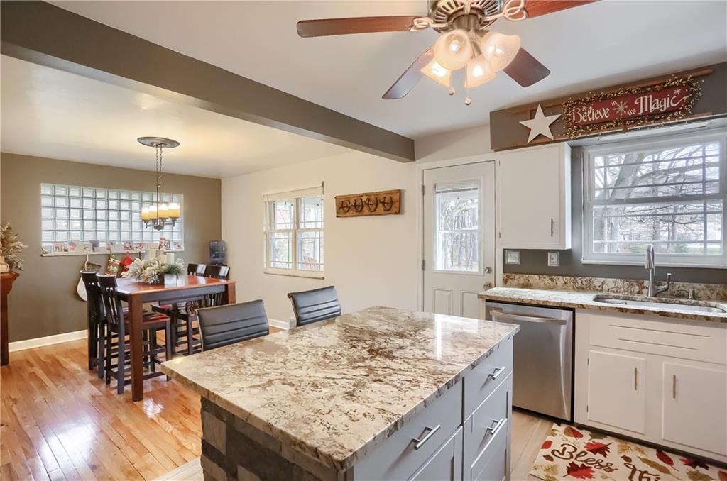 8220 Fox Ridge Road Pittsburgh, PA 15237 - Photo 16 of 25 Gallery Image 16