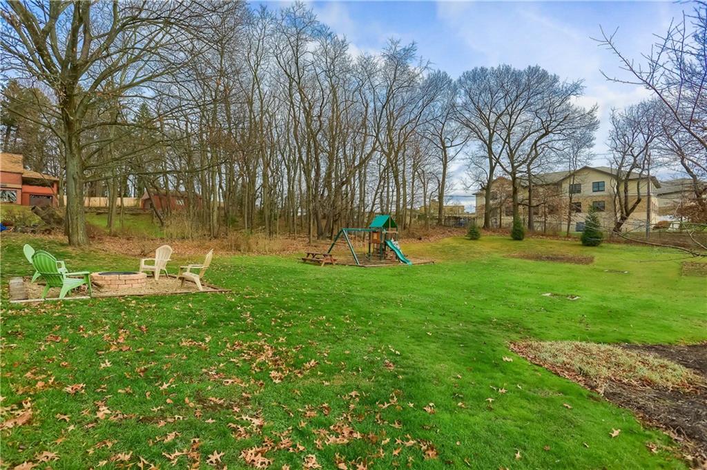 8220 Fox Ridge Road Pittsburgh, PA 15237 - Photo 3 of 25 Gallery Image 3