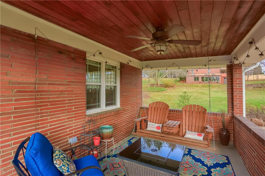 8220 Fox Ridge Road Pittsburgh, PA 15237 - Photo 5 of 25 Gallery Image 5