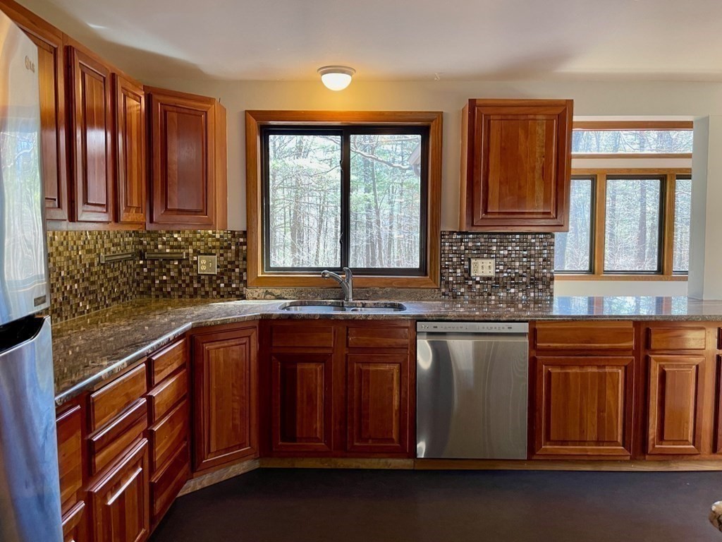99 Haynes Hill Road Brimfield, MA 01010 - Photo 5 of 36 Gallery Image 5