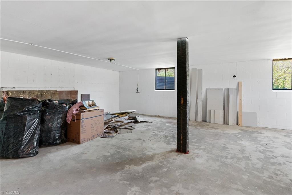 610 Collins Road Sparta, NC 28675 - Photo 11 of 19