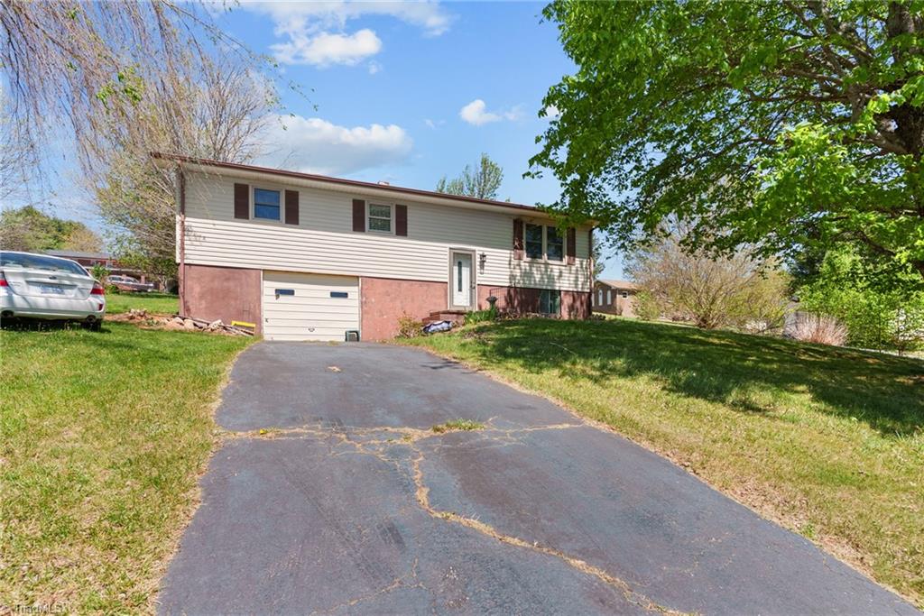 610 Collins Road Sparta, NC 28675 - Photo 15 of 19