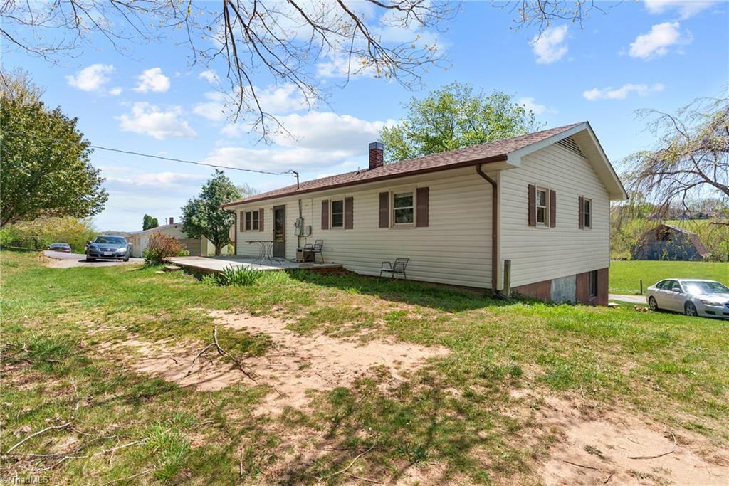 610 Collins Road Sparta, NC 28675 - Photo 17 of 19