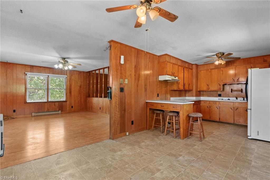 610 Collins Road Sparta, NC 28675 - Photo 3 of 19