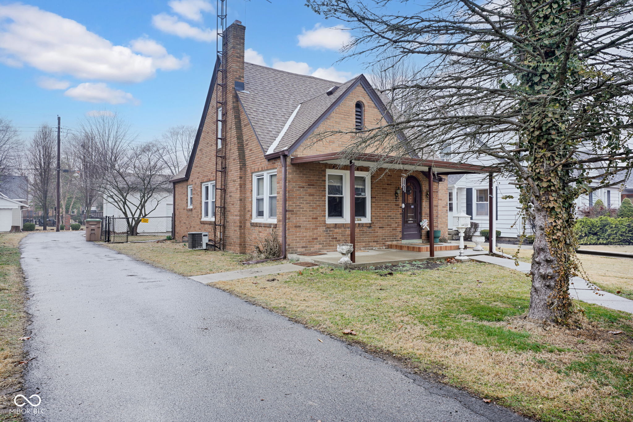 2308 Pearl Street Columbus, IN 47201 - Photo 3 of 22