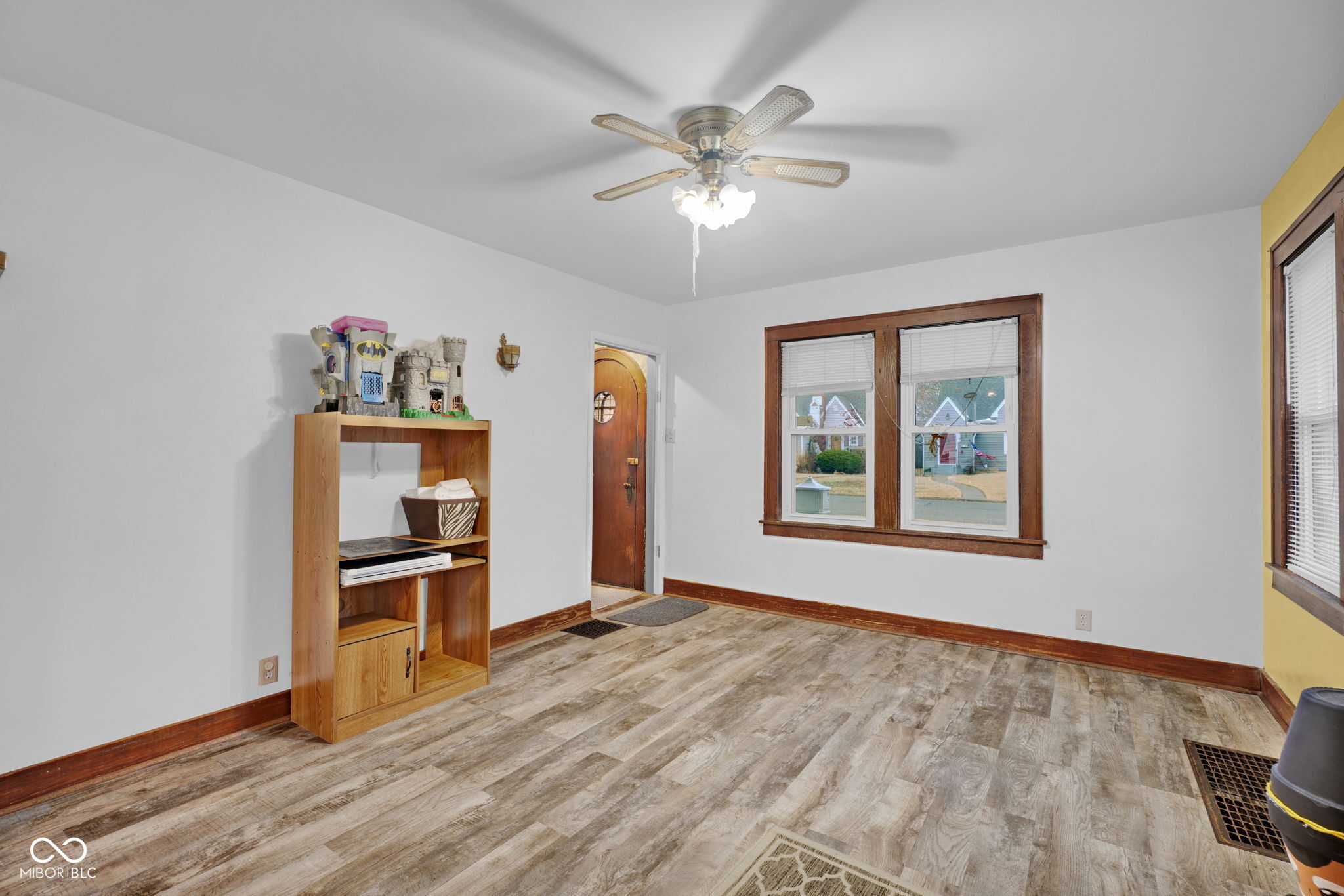 2308 Pearl Street Columbus, IN 47201 - Photo 4 of 22