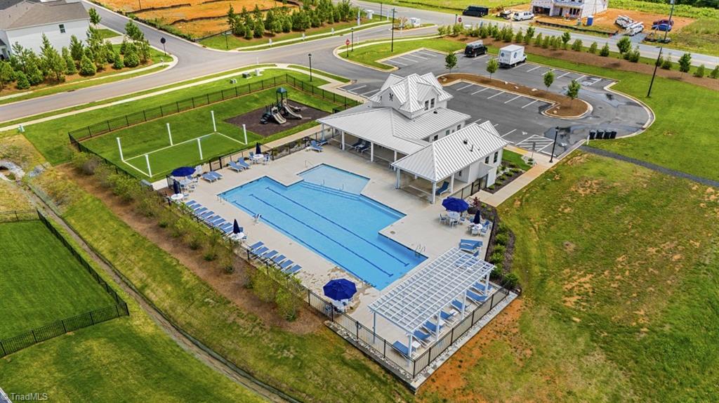 546 Raspberry Hl Drive Winston-Salem, NC 27106 - Photo 2 of 12