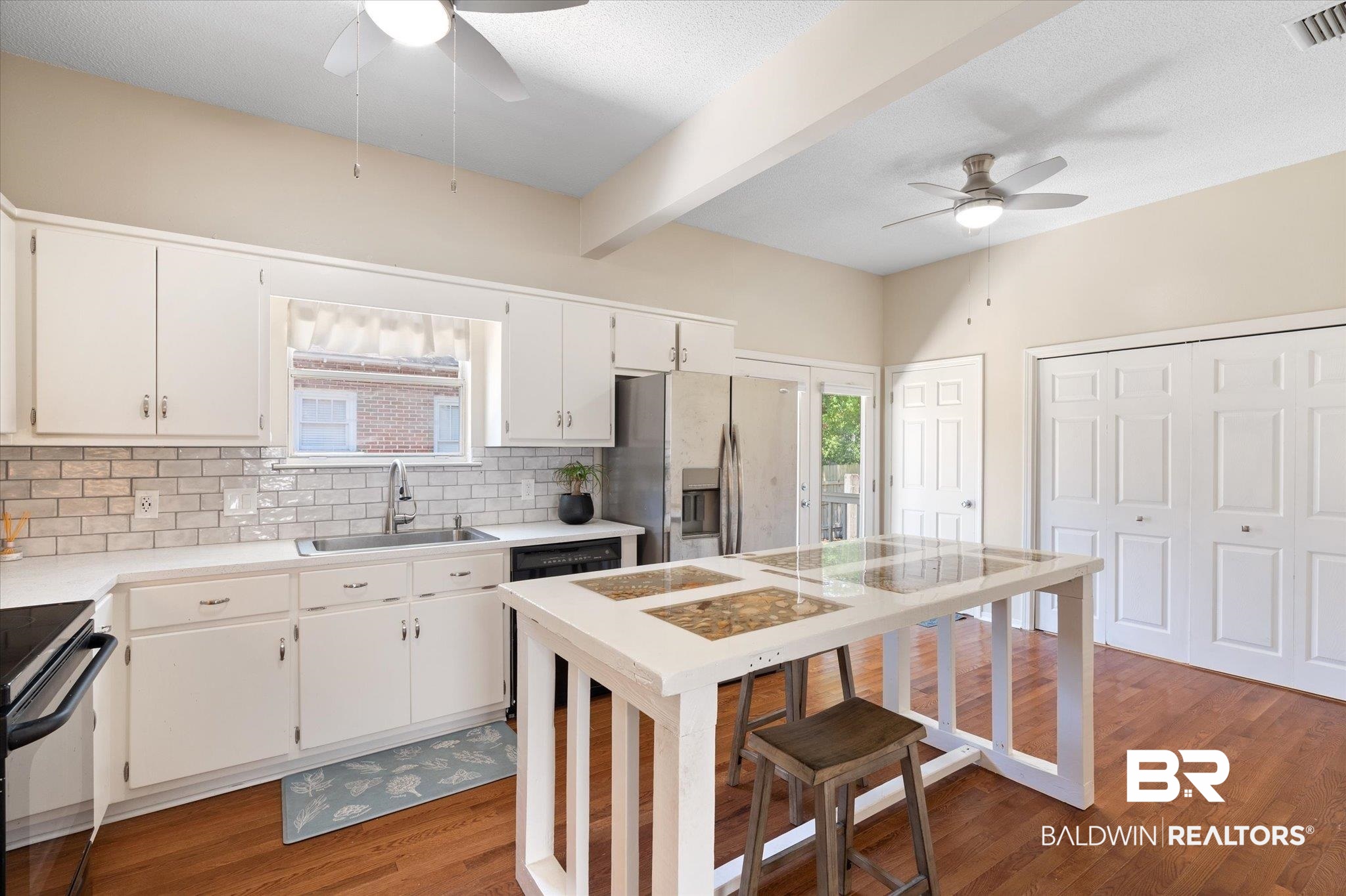 1806 Hunter Avenue Mobile, AL 36606 - Photo 3 of 28 Kitchen