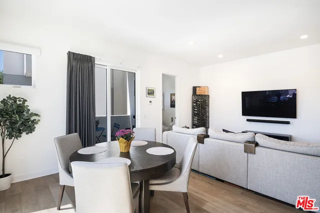 $949,500 | 10919 1/2 Otsego Street, North Hollywood, CA 91601