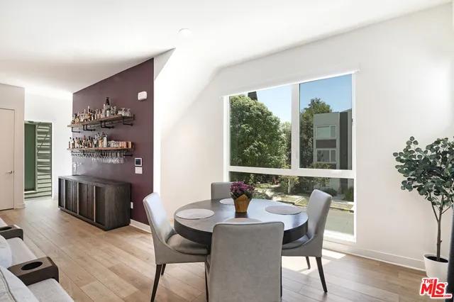 $949,500 | 10919 1/2 Otsego Street, North Hollywood, CA 91601