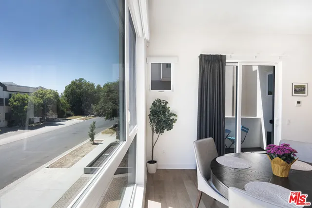 $949,500 | 10919 1/2 Otsego Street, North Hollywood, CA 91601