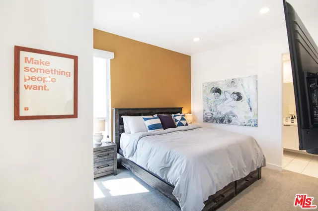 $949,500 | 10919 1/2 Otsego Street, North Hollywood, CA 91601