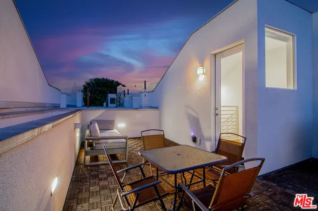 $949,500 | 10919 1/2 Otsego Street, North Hollywood, CA 91601