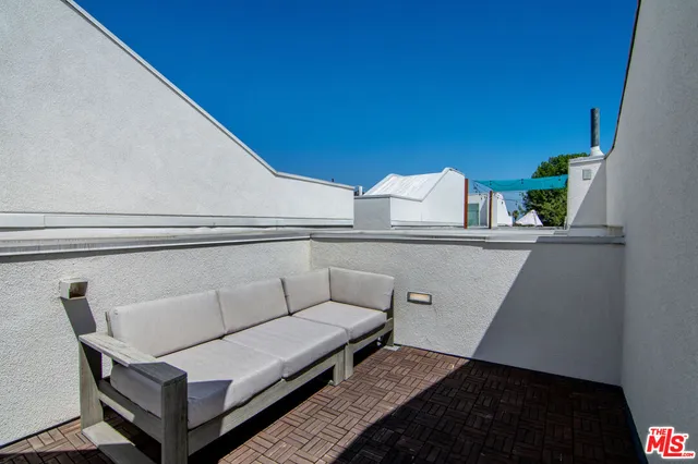 $949,500 | 10919 1/2 Otsego Street, North Hollywood, CA 91601