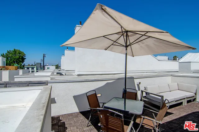 $949,500 | 10919 1/2 Otsego Street, North Hollywood, CA 91601