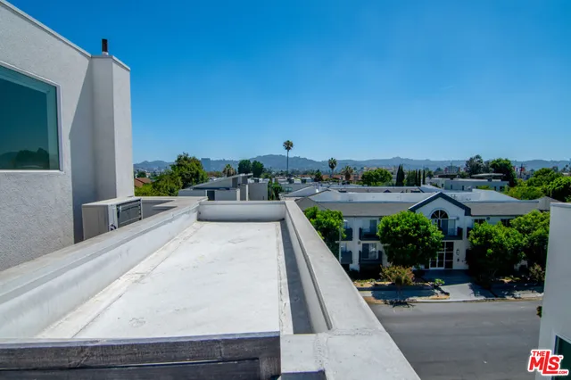 $949,500 | 10919 1/2 Otsego Street, North Hollywood, CA 91601